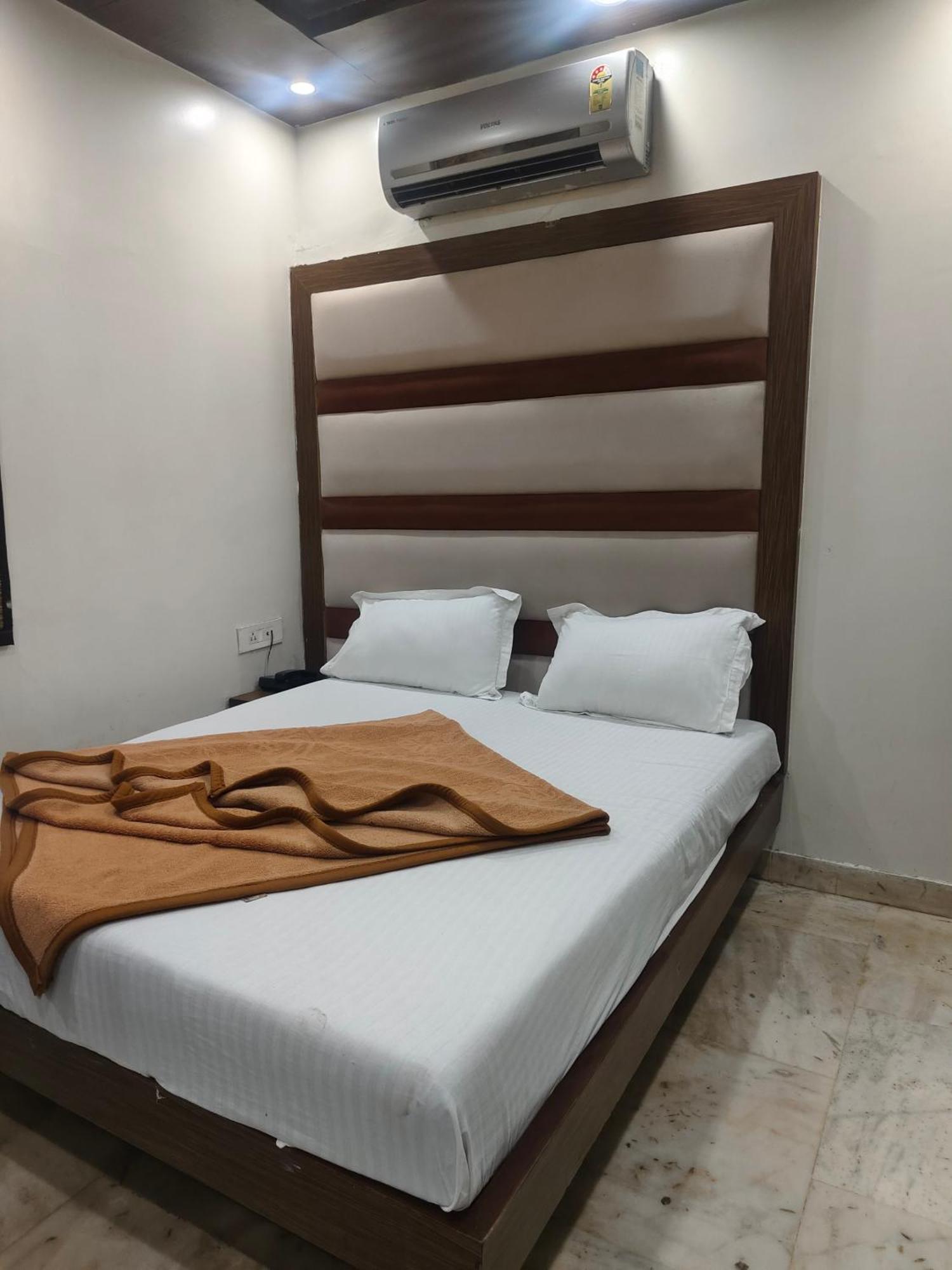 Hotel Family Spot New Delhi